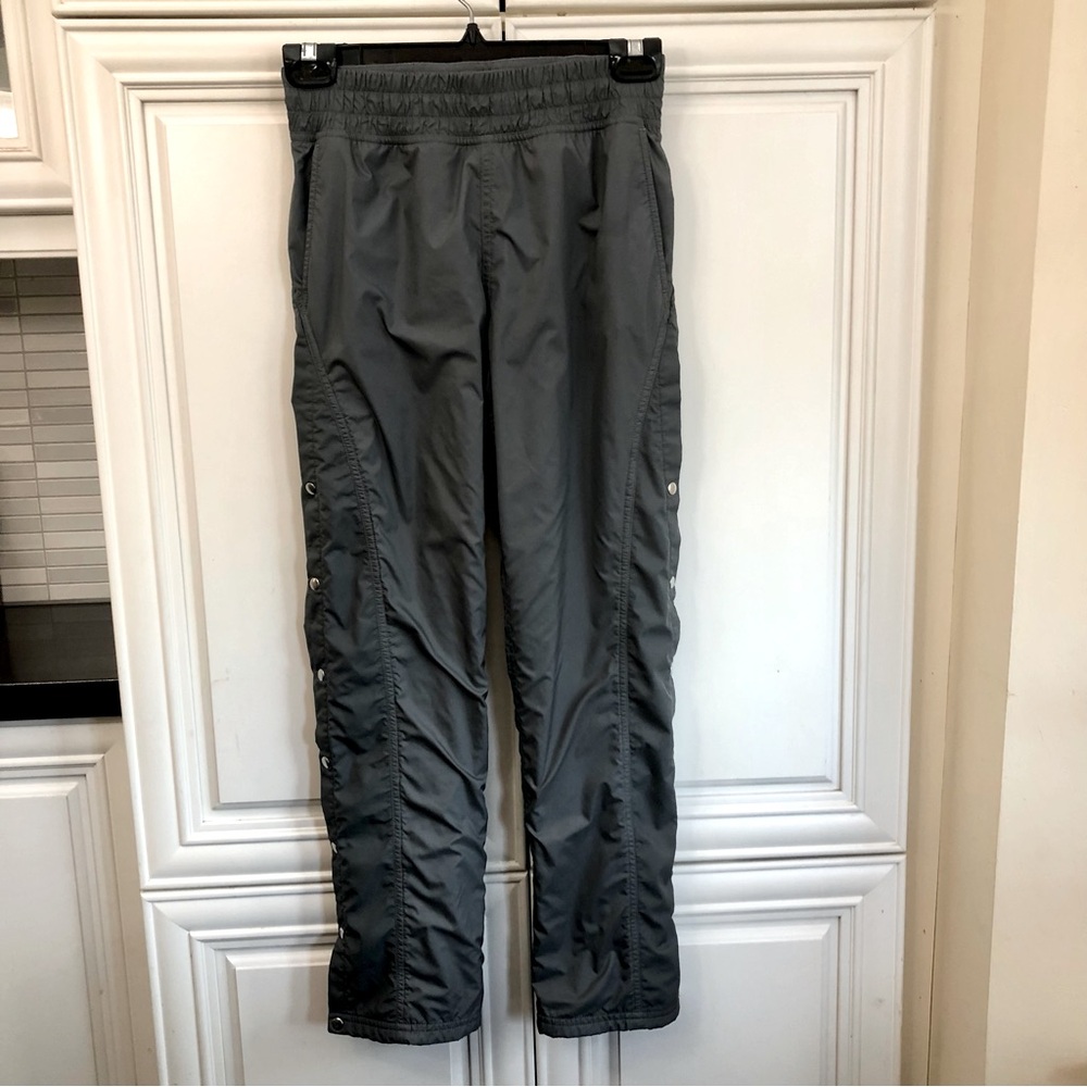 RARE EUC LINED Ivivva by Lululemon girls snap track pants